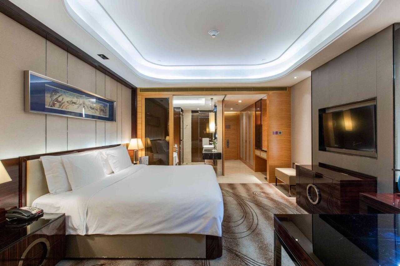 Crowne Plaza Hotel Lanzhou By Ihg Екстериор снимка