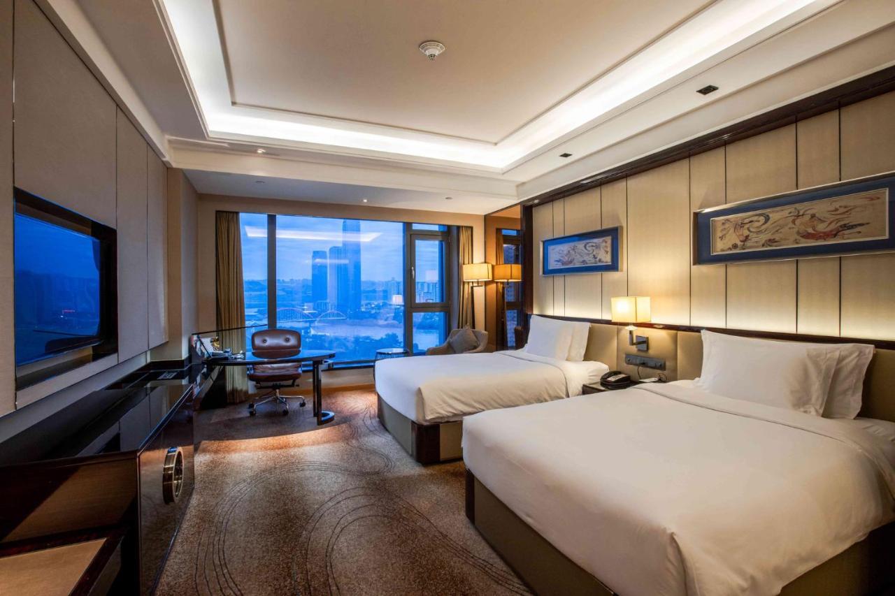 Crowne Plaza Hotel Lanzhou By Ihg Екстериор снимка