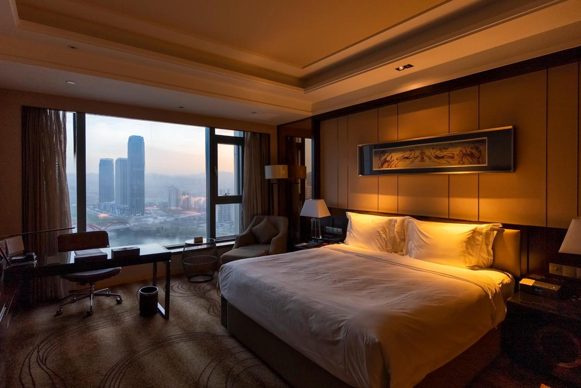 Crowne Plaza Hotel Lanzhou By Ihg Екстериор снимка